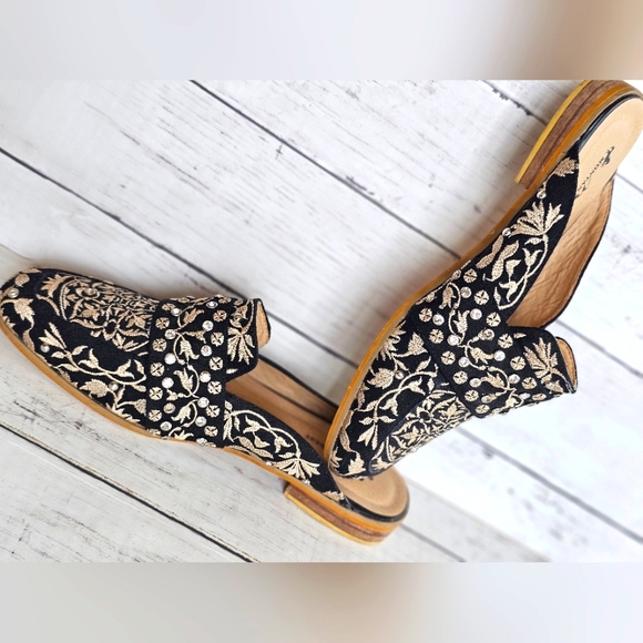 Montana West Black & Ivory Cream Embroidered Rhinestone Mules Flats Shoes - Picture 13 of 16